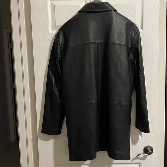 Leather jacket - Picture 2 of 3